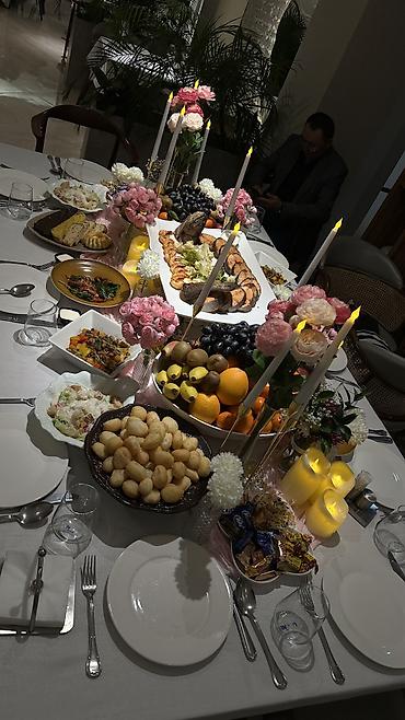 Организация мероприятий: Оформление стола 2000 сом до 15 человек 
Открытки в подарок 
W/a + — 1