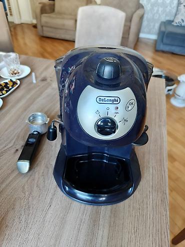 sud seperatoru: Qəhvə maşını Delonghi, Yarımavtomat, Kapuçinator ilə, İşlənmiş — 1
