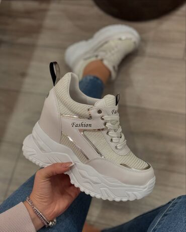 Gležnjače: Gležnjače, 38 — 6