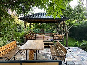 Продажа коттеджей и домов: Продается резиденция в районе «Ново-Покровка». 📕 18 соток участок по — 6