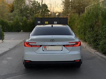 x5 bmb: Toyota Camry: 2025 г., 2.5 л, Вариатор, Гибрид, Седан — 2