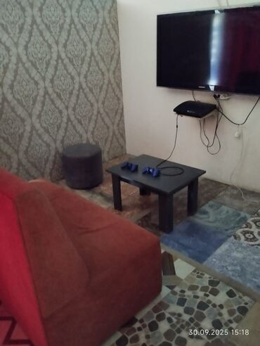 домашняя барная стойка: PlayStation oyun otağı – konsol ilə əyləncə məkanı - Böyük divar