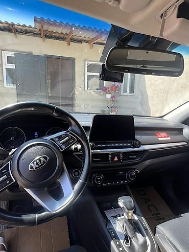 свет: Kia K3: 2019 г., Бензин, Седан — 5