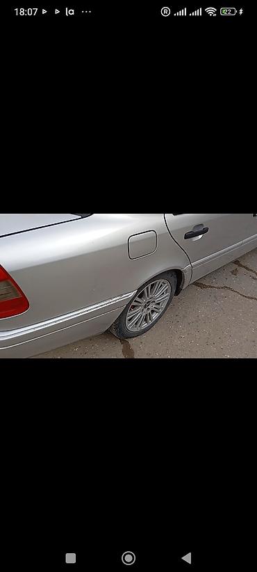 Mercedes-Benz: Mercedes-Benz C-Class: 2.8 l | 1994 il Sedan — 12