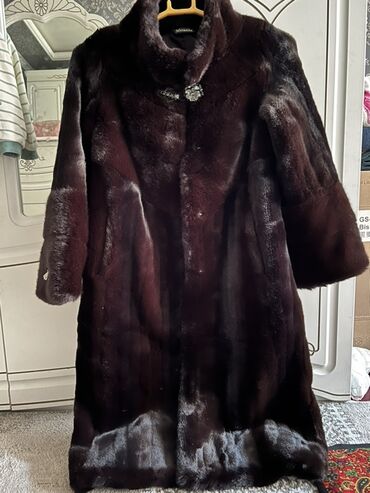 шубу из искусственного меха: Шуба из эко меха классический женский фасон. - Длина: до колена/ниже