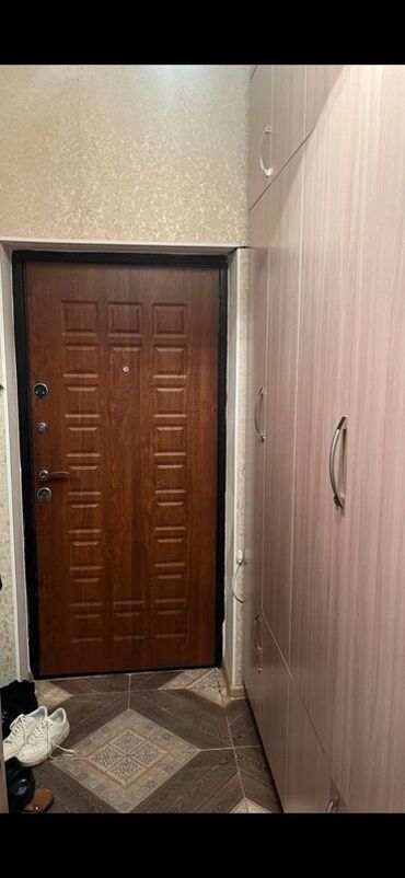 Двуспальные кровати: Сдаю в аренду двух комнатную квартиру Таунхаус кухня + студия 60 — 3