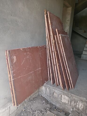 ucuz taxda: Taxta panellər, inşaat və ya təmir işləri üçün uyğundur. Panellər