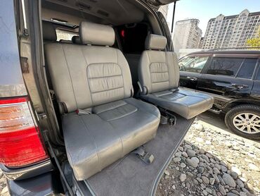 Сиденья: Третий ряд сидений, Кожа, Toyota 2005 г., Б/у, Оригинал, США