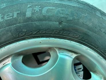 g comp: Два колесa в сборе для Mercedes-Benz. - Диски: оригинальные литые — 4