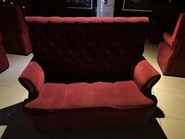 встроенная мебель диван: Цвет - Красный, Б/у