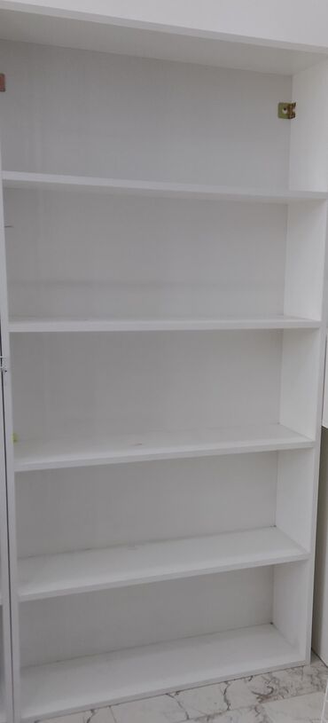 kitab rəf: Kitab rəfi, Düz