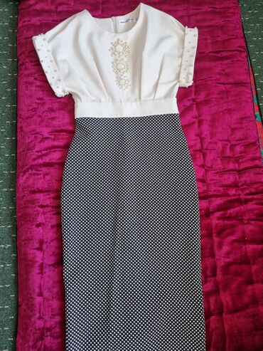 миди платье: Вечернее платье, Коктейльное, Короткая модель, С рукавами, Камни, S (EU 36)