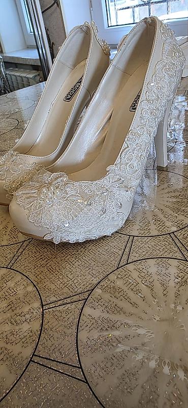 eqa shoes qarayev: Gelin ayaqqabısı. Yenidir.Ağ rəngli yüksək daban qadın tuflisi - — 4
