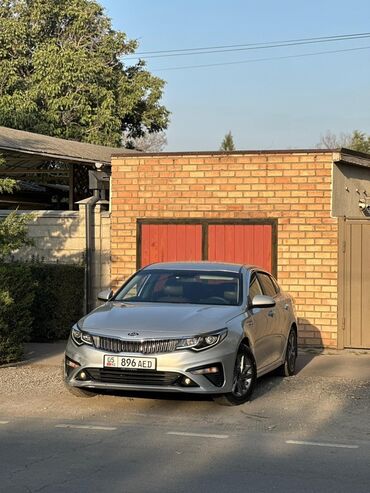грузовой мерседес бенс: Kia K5: 2020 г., 2 л, Автомат, Газ, Седан