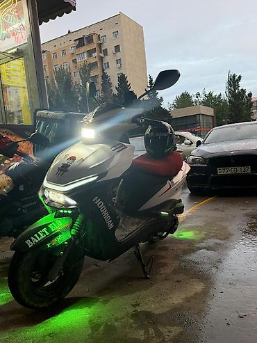 rks moped: Sport üslubunda skuter/moped satılır barter de olunur elektron mopedle — 3