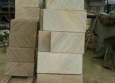 Dekorativ daşlar: Qumdaşı üzlük plitələri Məhsul təsviri: - Təbii qumdaşından kəsilmiş — 42