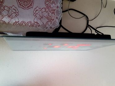 Ev saatları: Divar saatları, Elektron, Arxa işıq — 8