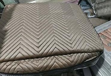 solarni luster: Prekrivači 💥
Dimenzije-220*240 + 2 jastučnice 50*70
Materijal-pliš — 9