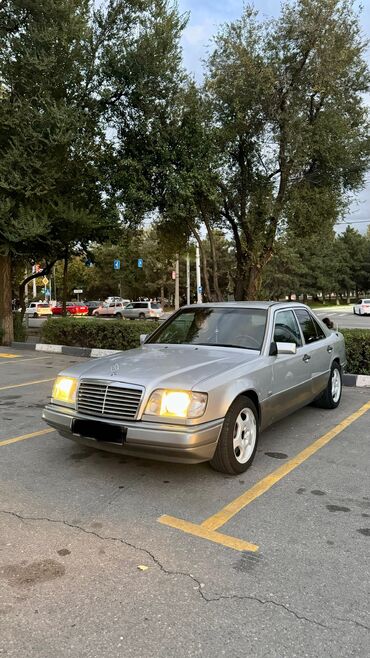 мерседес амж: Mercedes-Benz E 220: 1995 г., 2.2 л, Автомат, Бензин, Седан