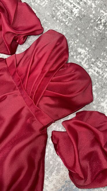 вечернее платье в пол синего цвета: ПРОДАЮ ПЛАТЬЕ, НИ РАЗУ НЕ НОСИЛА сшила на выпускной, но не успели