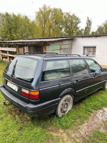 авто кызыл кия: Volkswagen Passat: 1990 г., 1.8 л, Механика, Бензин, Универсал