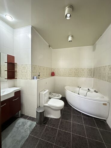 Долгосрочная аренда квартир: 4 комнаты, Агентство недвижимости, Без подселения, С мебелью полностью — 14