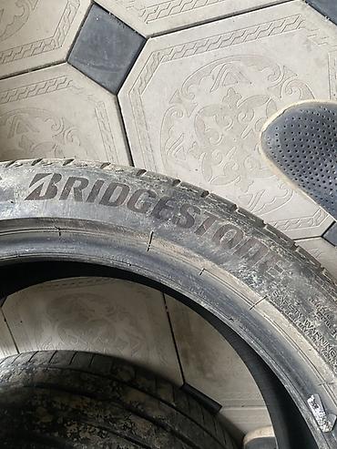 снижена: Летние шины Bridgestone, комплект из 4 шт. - Размер: 245/45 R19 - — 2