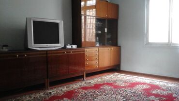 Həyət evləri və villaların satışı: 4 otaqlı, 300 kv. m, Orta təmir — 12