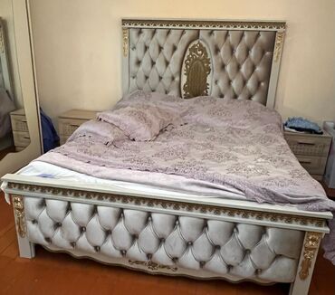 Komodlar: İşlənmiş, İkinəfərlik çarpayı, Matras ilə