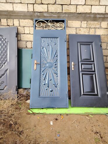 Giriş qapıları: Mənzil üçün Yeni Giriş qapısı Zamok ilə, Zəmanətli, Ödənişli quraşdırma, Ödənişli çatdırılma, Rayonlara çatdırılma, Ünvandan götürmə — 4