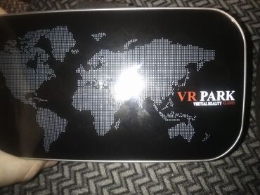 Продаю VR Очки вместе с джойстиком для VR очков на линзе не царапины