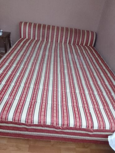 namestaj tutin: King size bed, color - Multicolored