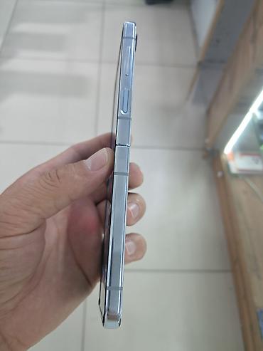 j 3: Samsung Galaxy Z Flip 5, Б/у, 512 ГБ, цвет - Серый, 2 SIM — 4