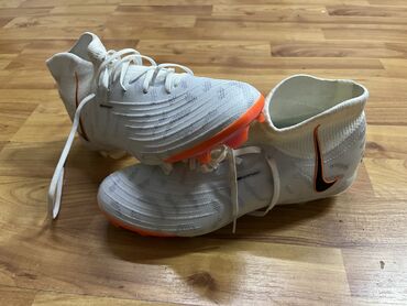 nike original: Бутсы Nike phantom luna 41размер