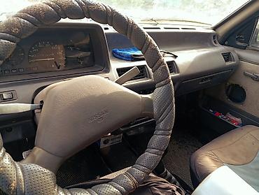 голф б4: Nissan Sunny: 1991 г., 1.3 л, Механика, Бензин, Хэтчбэк — 1