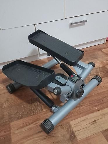 Ostale sprave za vežbanje: Steper je potpuno ispravan,u odlicnom je stanju sa sitnim tragovima — 1