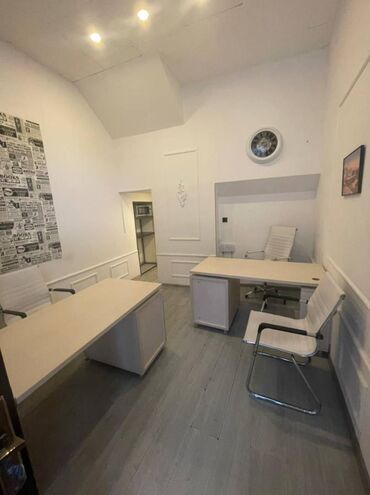 Ofislər: Tarqovuda ofis kirayə verilir.ofis tam əşyalı verilir. 35 kv. 2 otaq — 8