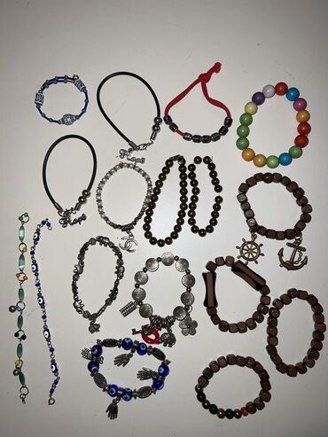 Sırğalar: Bijuteriya sırğalar. Hər şəkildəkinin Hamısı birlikdə 8 manat -da lalafo.az — 14 Sırğalar: Bijuteriya sırğalar. Hər şəkildəkinin Hamısı birlikdə 8 manat — 14