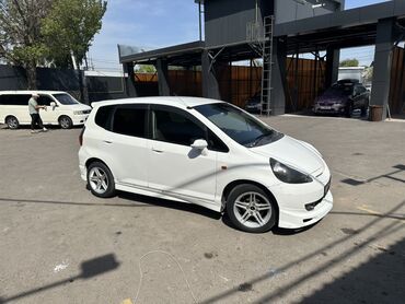 rabota v rossii: Honda Fit: 1.5 л, Автомат, Бензин, Хэтчбэк