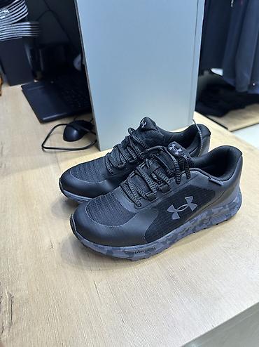 кроссовки under armour: Продаю кроссовку оригинал Under 39-40 подойдет — 1
