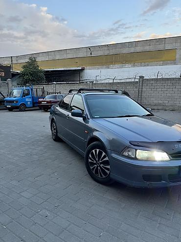 Honda Accord: 2001 г., 2 л, Автомат, Газ, Седан