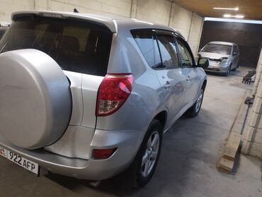 Toyota: Toyota RAV4: 2006 г., 2 л, Автомат, Бензин, Внедорожник