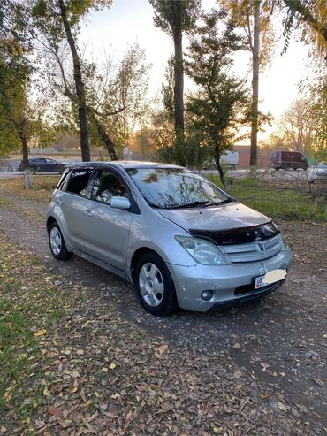 Toyota: Toyota ist: 2004 г., 1.5 л, Автомат, Бензин, Хэтчбэк