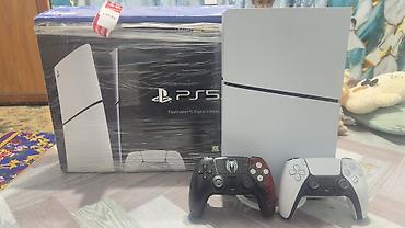 PlayStation 5 Digital Edition (модель Slim) + два геймпада DualSense