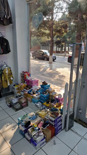 Uşaqlar üçün digər geyimlər: Uşaq Geyimləri Mağazası bağlanır. Hazır biznes kimi satılır — 12