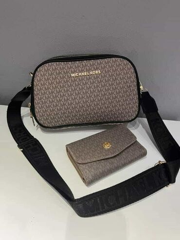 Torbe: ✅Torbe replike - Više modela: kompaktnа crossbody torba sa prednjim — 21