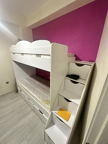 ideal mebel: Uşaqlar üçün iki mərtəbəli çarpayı – ağ rəngdə, funksional dizayn — 3
