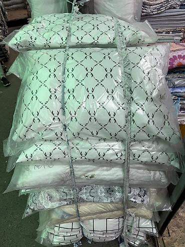 bed sheets: Подушки декоративные/спальные в индивидуальной упаковке. - Размер — 1