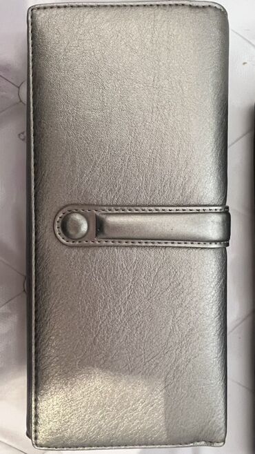 Кошельки: Кожаные женские кошельки. Особенности: - Компактный формат с клапаном — 11