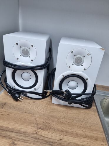 Динамики и колонки: Студийные мониторы Yamaha HS5 колонки пользовался год при переезде с